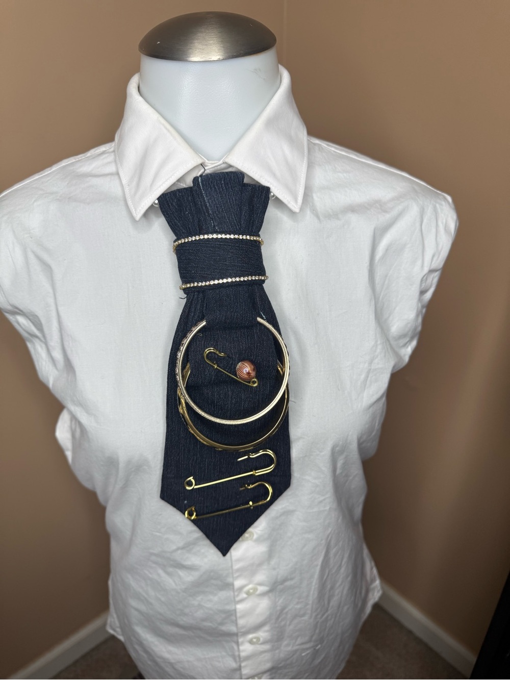 Elegant Navy Women’s Tie with Gold Accents